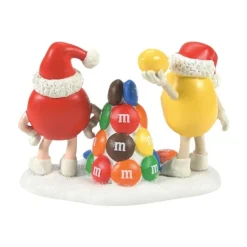- North Pole Village - M And M Building A Tree Of Our Own<Department 56 Fashion