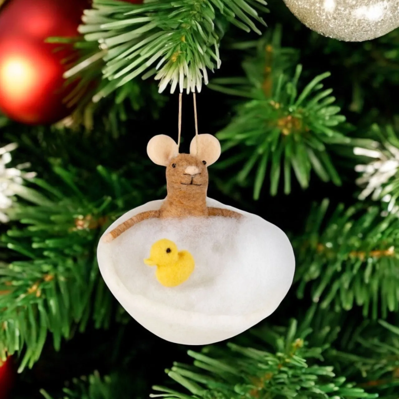 Felt Mouse in Bubble Bath with Yellow Duck Ornament< Outlet