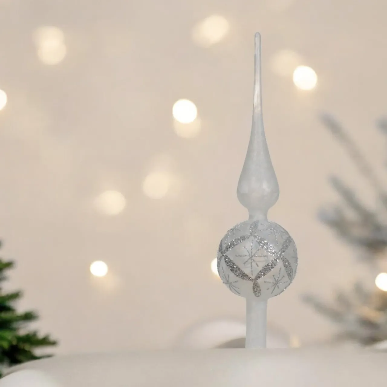 Frosted Glass Finial Tree Topper< Clearance