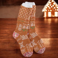 Gingerbread House II Cozy Crew Socks< Fashion