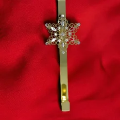 Gold Snowflake Wreath Hanger< Hot