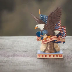 - Heartwood Creek - Patriotic Freedom Eagle Figurine<Jim Shore Fashion