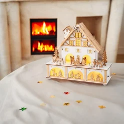 LED Wood House With Train Scene<Lumineo Outlet