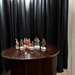 Lumineo Victorian Christmas Eve Shoppers Figurines Set of 6< Hot