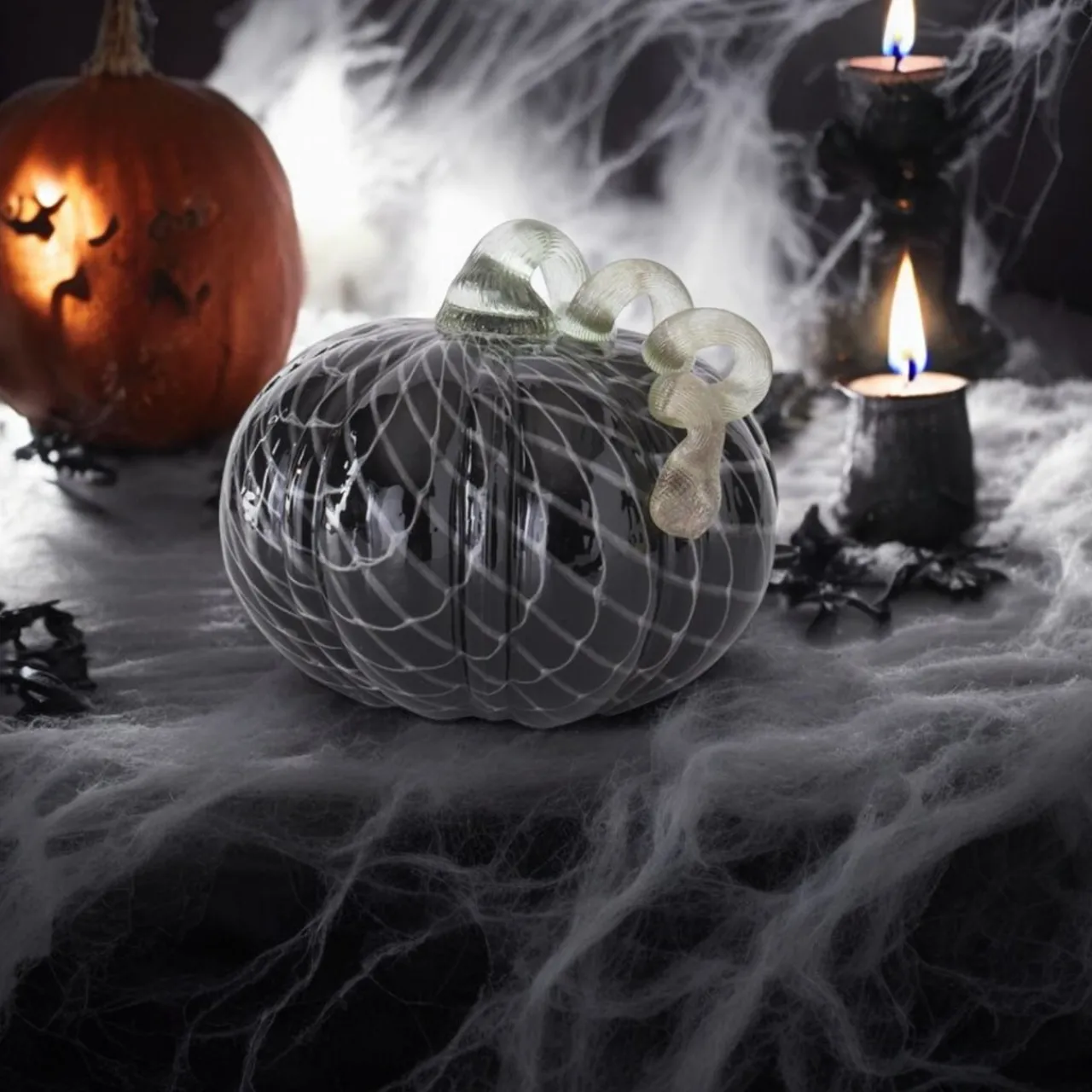 Medium Black And White Swirls Handblown Glass Pumpkin< New