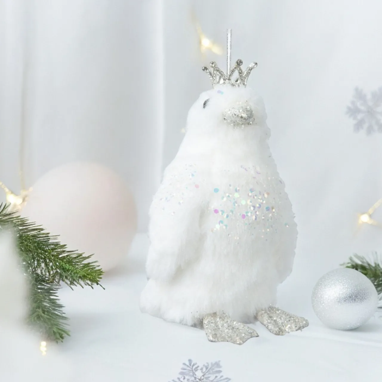 Royal White Penguin Ornament< Fashion