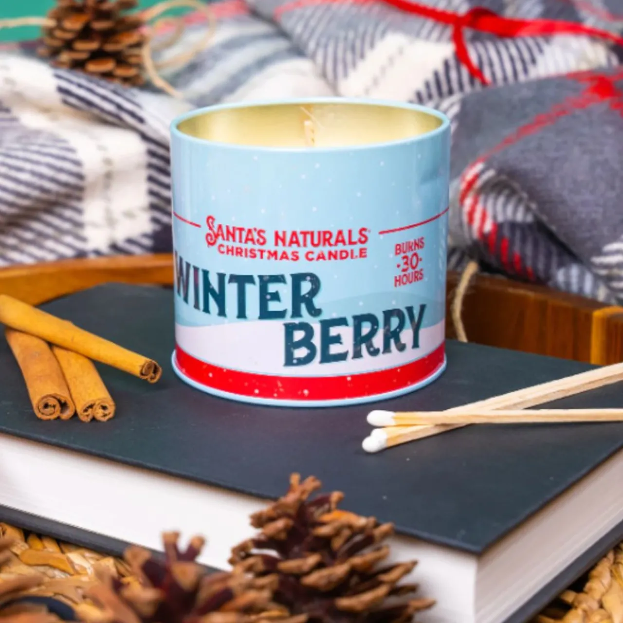Santas Natural Winter Berry Candle 9oz Tin< Online